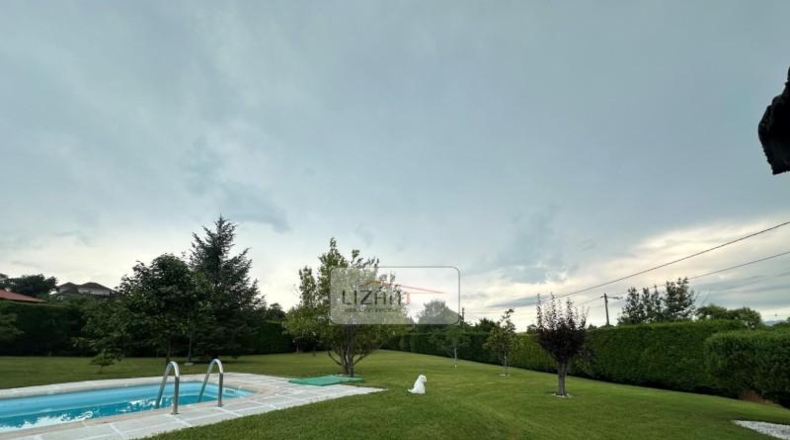 Астурия - Oviedo - 3200m2