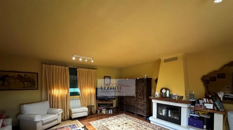 Астурия - Oviedo - 3200m2
