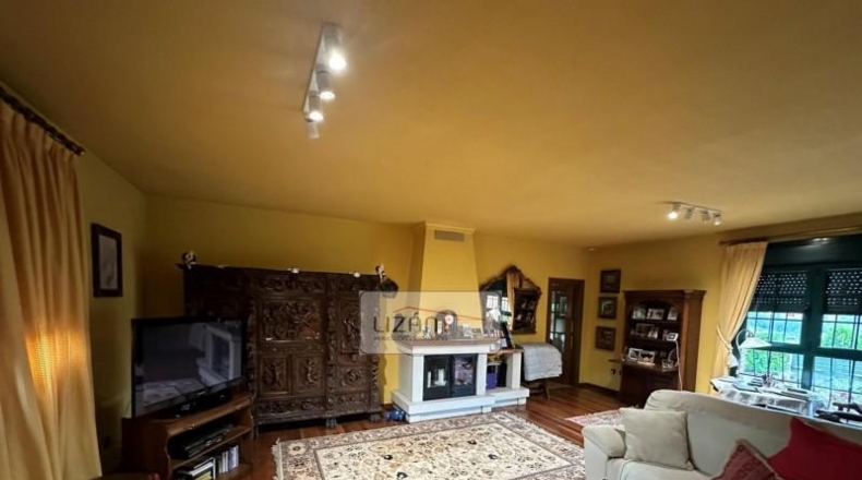 Астурия - Oviedo - 3200m2