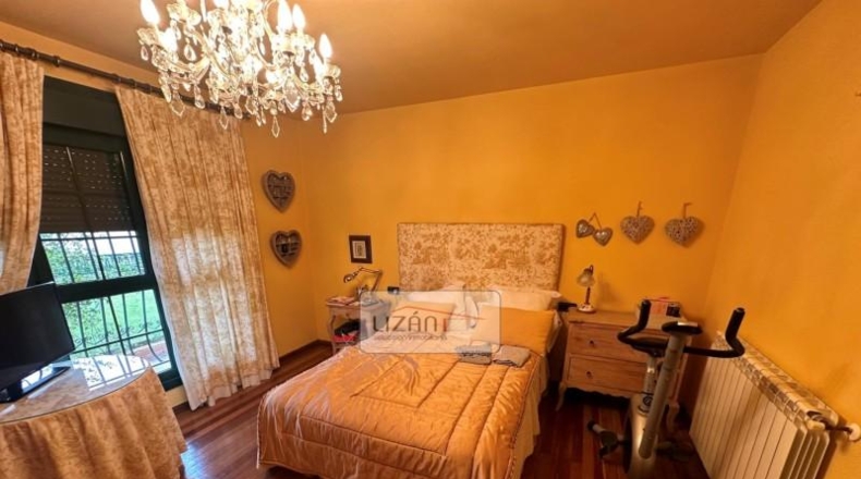 Астурия - Oviedo - 3200m2