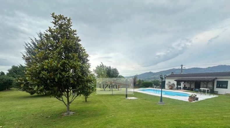 Астурия - Oviedo - 3200m2