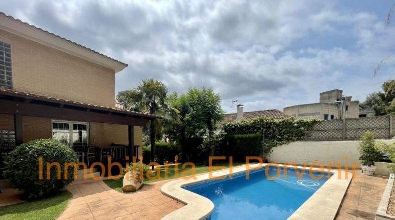 Valencia - Torrente - 672m2