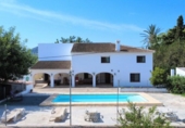 Xalet independent amb terreny en venda a la España, Dénia, ref.: TR321148 foto