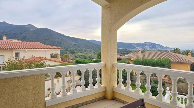 Gerona - Roses - 1073m2