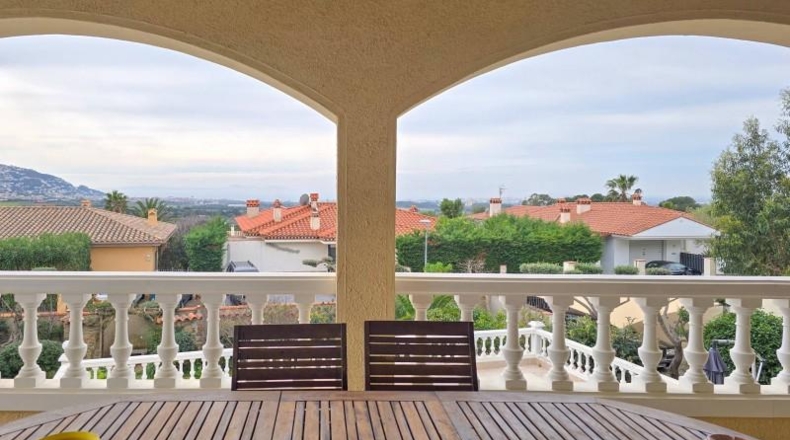 Gerona - Roses - 1073m2