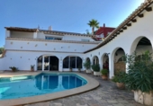 Xalet independent amb terreny en venda a la España, Calp, ref.: TR226268 foto
