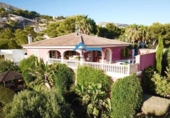 Отдельно стоящий дом с участком на продажу в городе Altea Фото