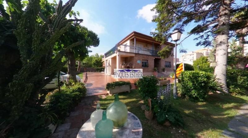 Tarragona - Reus - 990m2