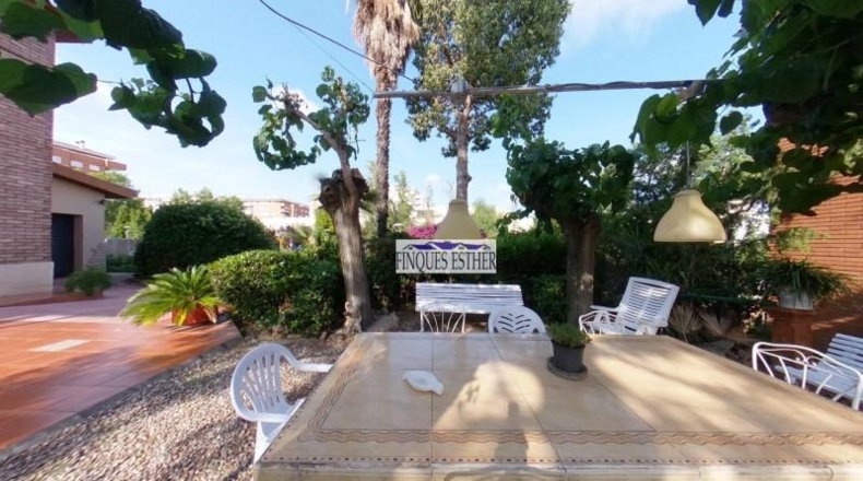 Tarragona - Reus - 990m2