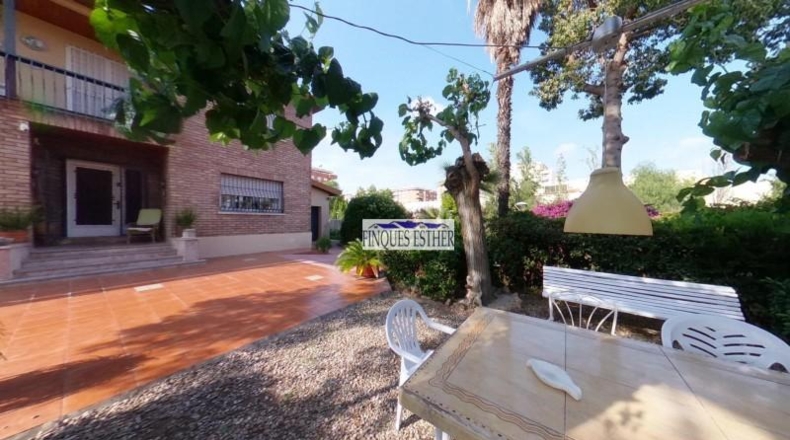 Tarragona - Reus - 990m2
