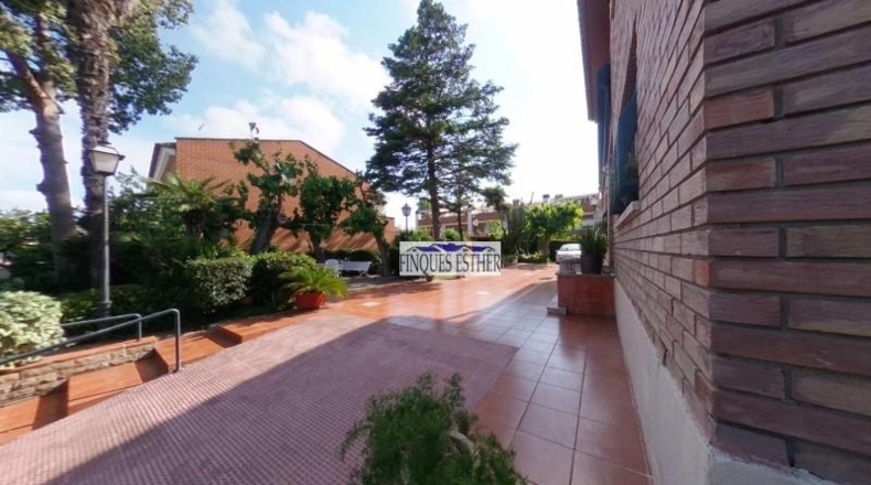 Tarragona - Reus - 990m2