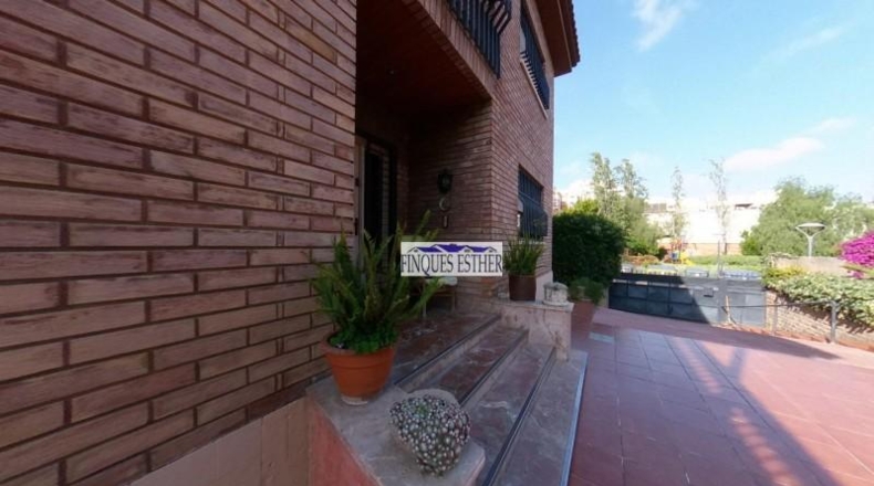 Tarragona - Reus - 990m2
