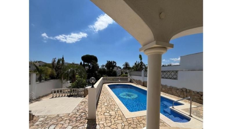 Gerona - Empuriabrava - 542m2