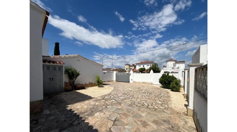Gerona - Empuriabrava - 542m2