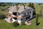 Detached villa with land for sale on España, Forfoleda, ref: TR320950 photo