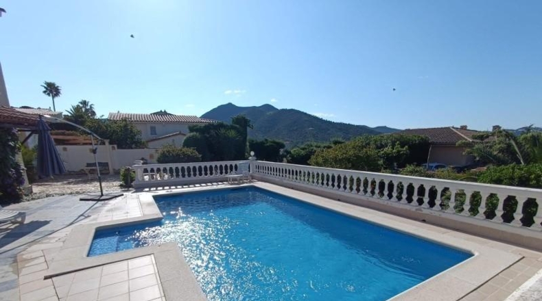 Girona - Roses - 1092m2