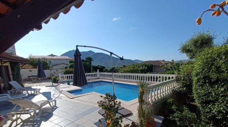 Girona - Roses - 1092m2