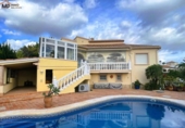 Xalet independent amb terreny en venda a la España, Calp, ref.: TR359755 foto