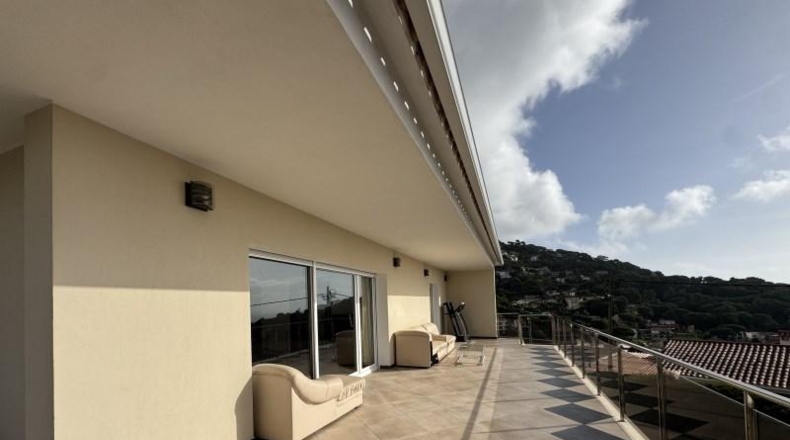 Жирона - Lloret de Mar - 1800m2