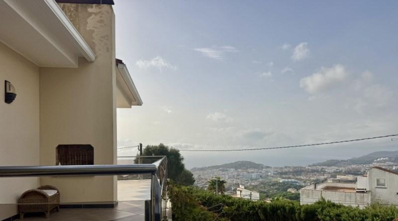 Жирона - Lloret de Mar - 1800m2