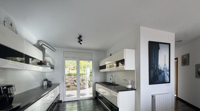 Жирона - Lloret de Mar - 1800m2