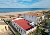 Chalet independiente con terreno en venta en la España, Dénia, ref: TR154616 foto