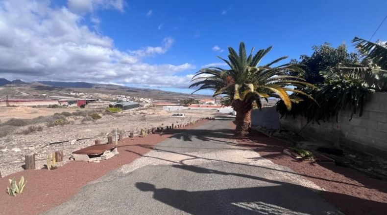 Las Palmas - San Bartolomé de Tirajana - 2400m2