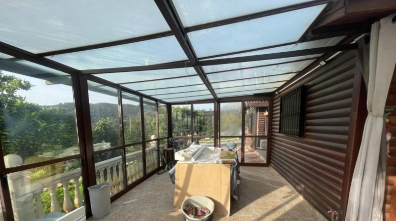 Málaga - Estepona - 10000m2