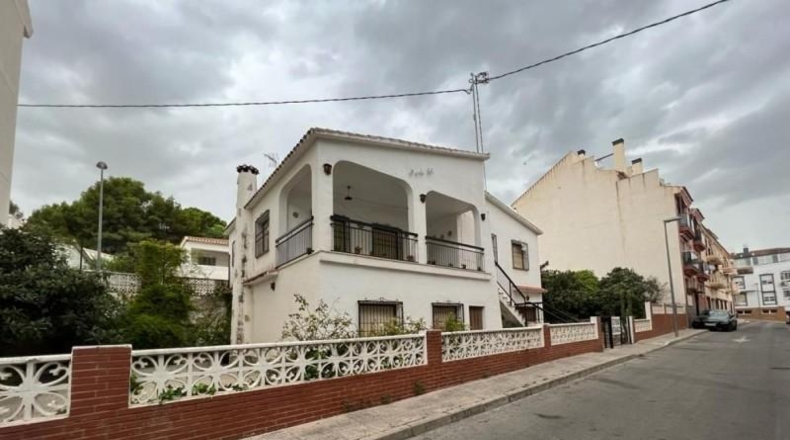 Alicante - La Nucía - 431m2