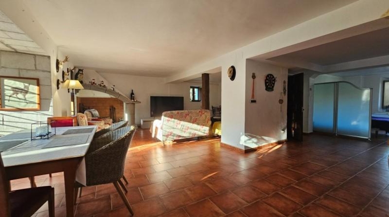 Burgos - Villasuso de Mena - 1872m2