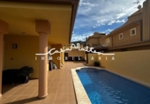 Xalet independent amb terreny en venda a la España, Benidorm, ref.: TR179028 foto