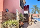 Chalet independiente con terreno en venta en la España, Motril, ref: TR164199 foto
