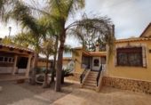 Chalet independiente con terreno en venta en la España, Orihuela, ref: TR157566 foto