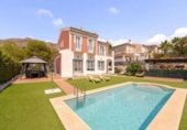 Chalet independiente con terreno en venta en la España, Finestrat, ref: TR311720 foto