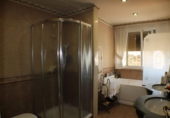Chalet independiente con terreno en venta en la España, L'Alfàs del Pi, ref: TR171843 foto
