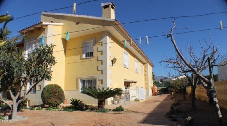 Alicante - Alfaz del Pi - 845m2