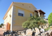 Chalet independiente con terreno en venta en la España, L'Alfàs del Pi, ref: TR171843 foto