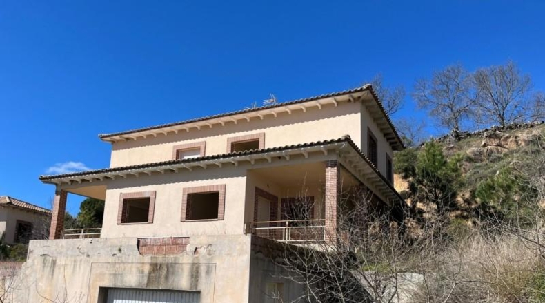 Ávila - Santa María del Tiétar - 529m2