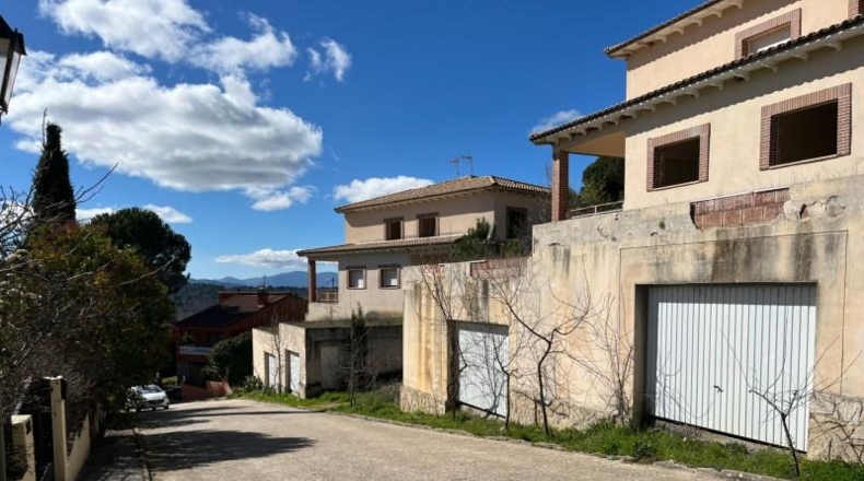 Ávila - Santa María del Tiétar - 529m2