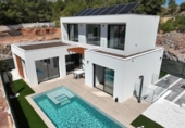 Chalet independiente con terreno en venta en la España, L'Alfàs del Pi, ref: TR340280 foto