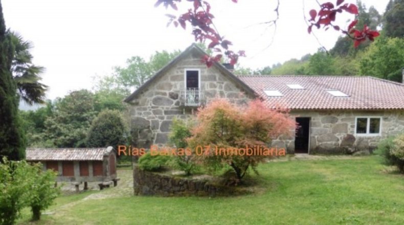 Pontevedra - Gondomar - 11000m2