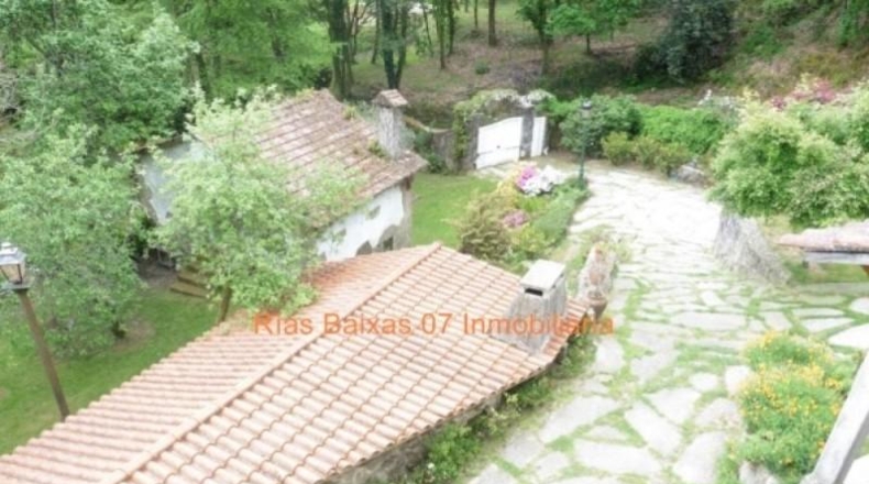 Pontevedra - Gondomar - 11000m2