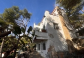 Отдельно стоящий дом с участком на продажу в городе Castelldefels Фото