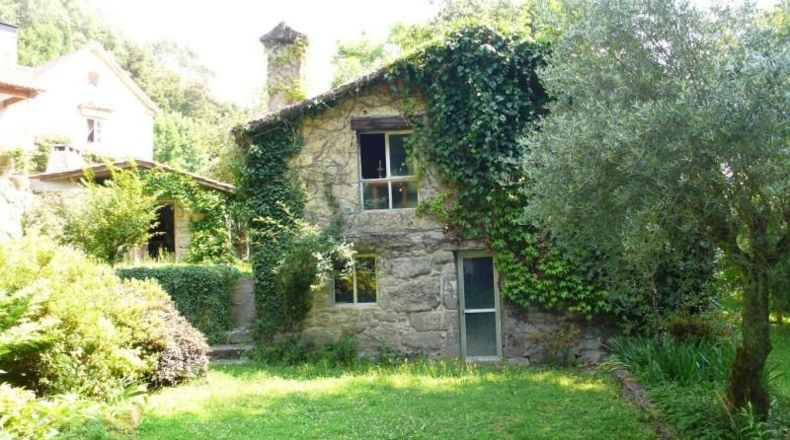 Pontevedra - Gondomar - 11000m2