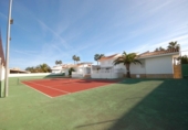 Chalet independiente con terreno en venta en la España, Amposta, ref: TR198625 foto