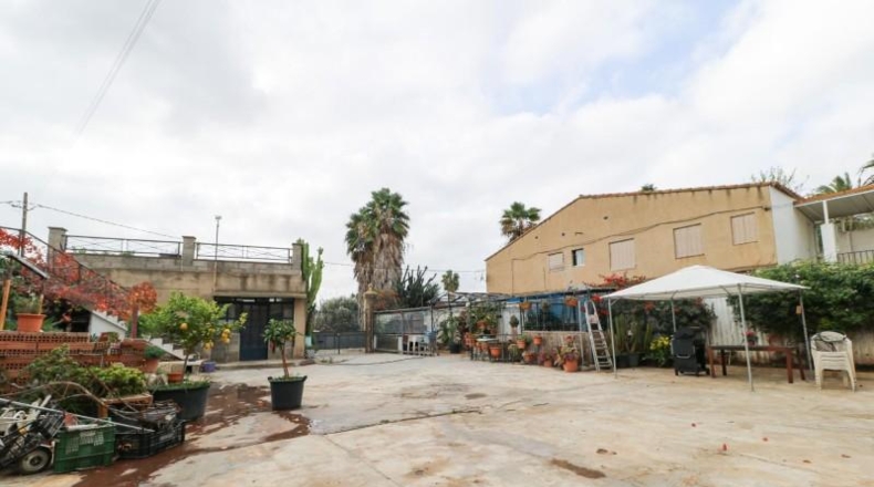 Barcelona - Sant Boi de Llobregat - 1136m2