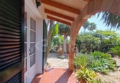 Отдельно стоящий дом с участком на продажу в городе Ciutadella de Menorca Фото