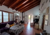 Отдельно стоящий дом с участком на продажу в городе Ciutadella de Menorca Фото