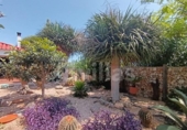 Отдельно стоящий дом с участком на продажу в городе Ciutadella de Menorca Фото