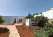 Отдельно стоящий дом с участком на продажу в городе Ciutadella de Menorca Фото